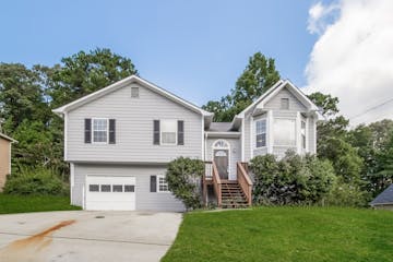 219 Hampton Dr Dallas, GA 30132